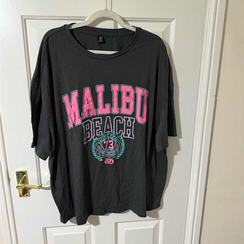 2/$15 SHEIN Curve Graphic Malibu Beach Drop Shoulder Tee 3x - Picture 4 of 5